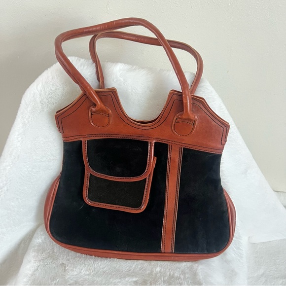 VKK Handbags - Chic Black and Tan Women's Shoulder Bag